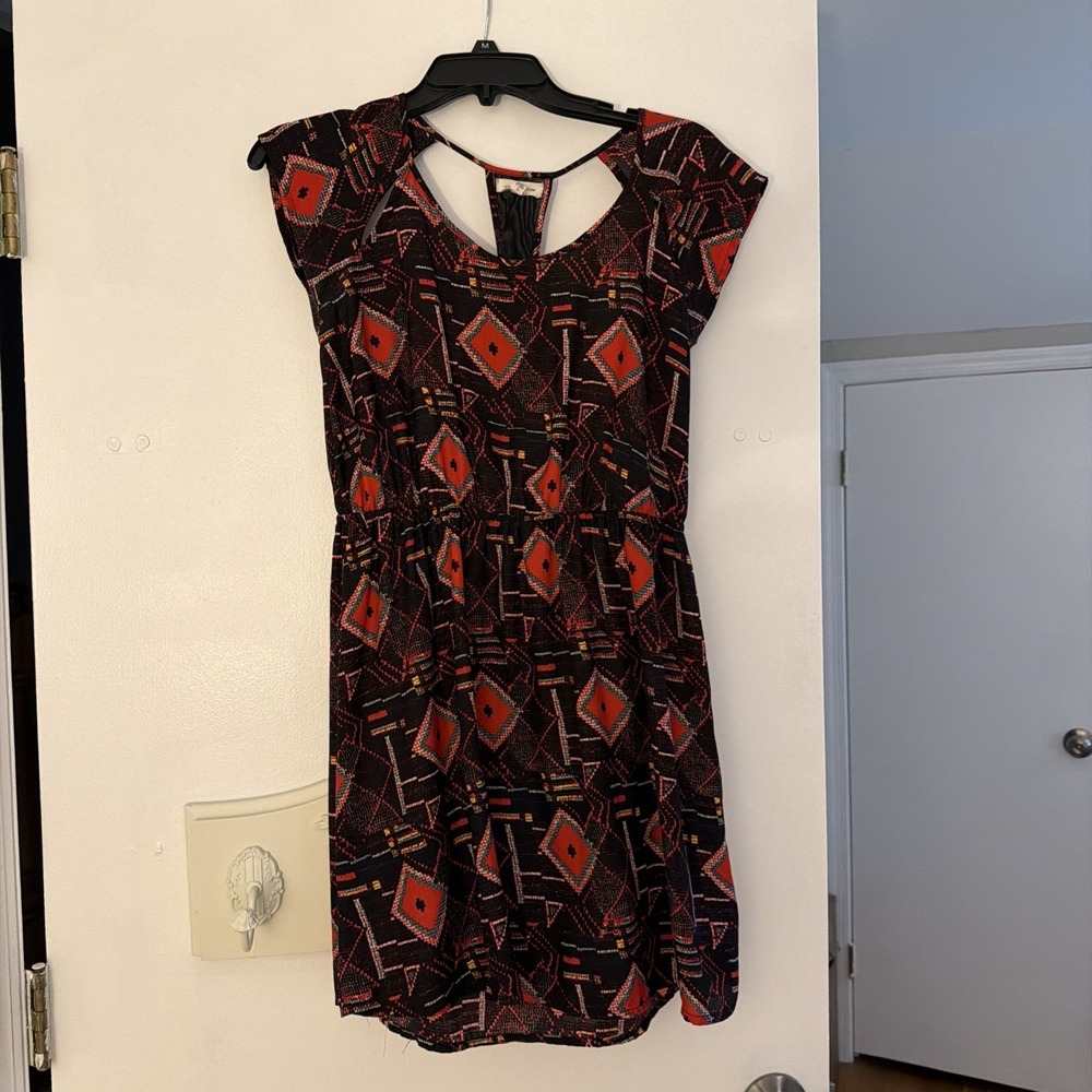 Silence + Noise Black Red Mini Dress Jr Women's‎ Sz S Urban Outfitters A2156
